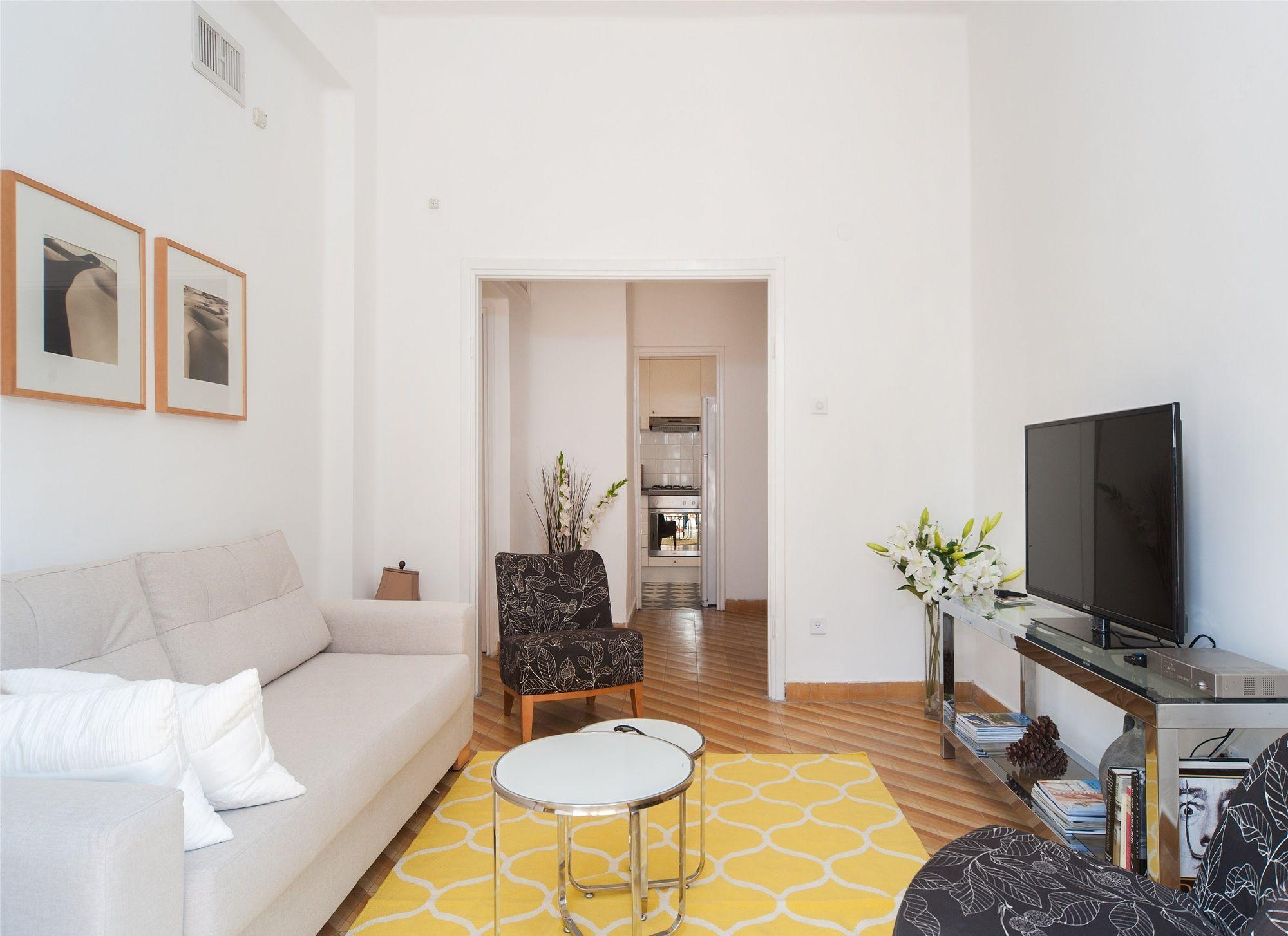 Charming 2Bd Apt W/ Balcony By Sea N' Rent Тель-Авив Экстерьер фото